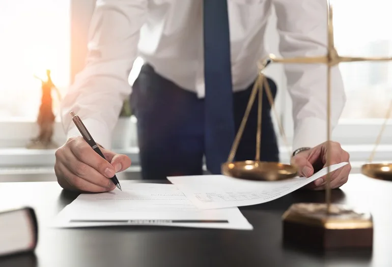 Leasing finanziario e tasso indeterminato: Cassazione n. 22175/2026 sui limiti del rinvio per relationem